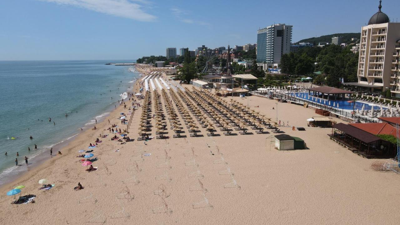 Fs Apartments - Wonderful Apartment A Step Away From The Sea Golden Sands Εξωτερικό φωτογραφία
